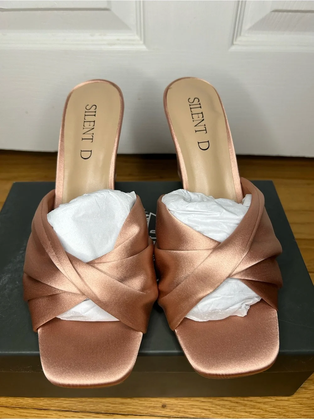 Anthropologie Silent D Katia Wedges Satin